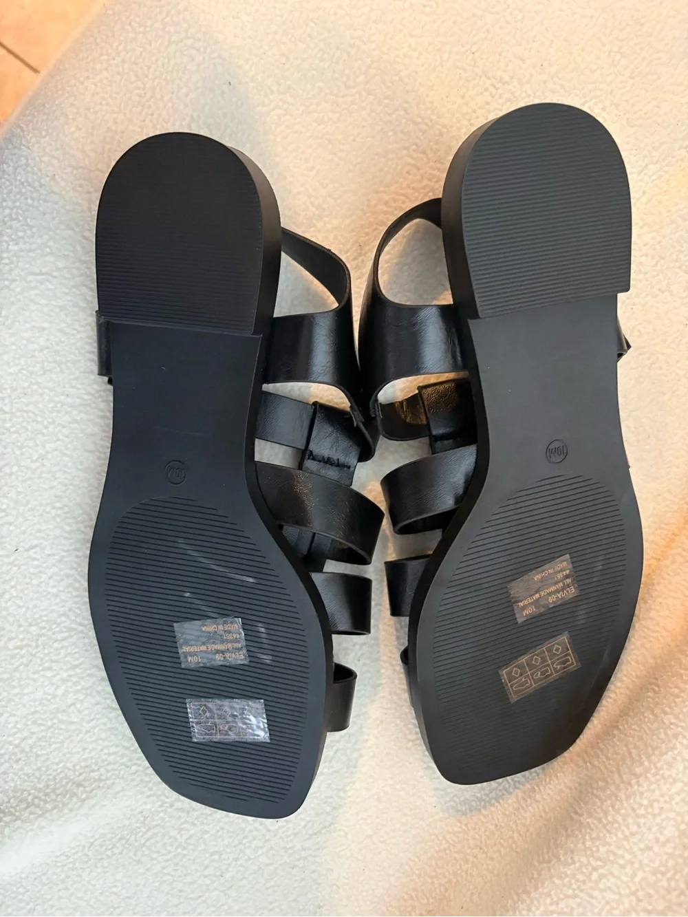 BAMBOO Kids Black Strappy Fisherman Sandals